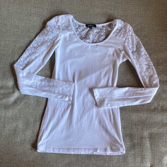 Lace Eyelet Bundle - Picture 5 of 7